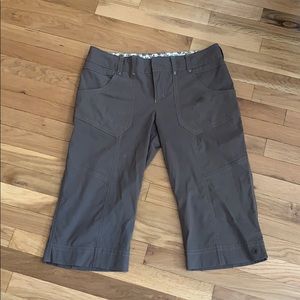 Athleta cropped pant; size 10